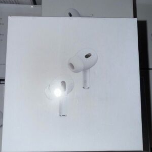 Apple AirPods Pro with MagSafe Charging Case